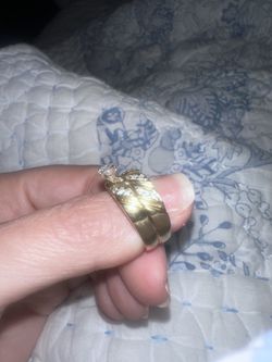 Beautiful 14k wedding set with diamonds