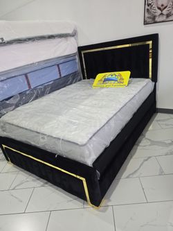 Queen Sizes Bed With Mattress