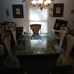 6 Cahir Dinong Room Table