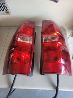 2008-2014 Chevrolet Tahoe and Suburban Taillight