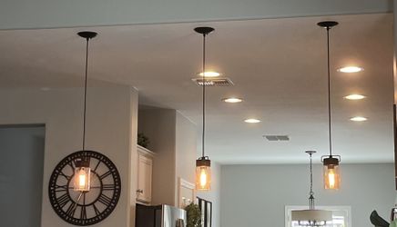 3 Pendant Lights