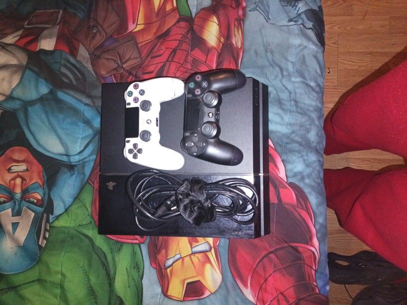 PlayStation 4 Slim Black