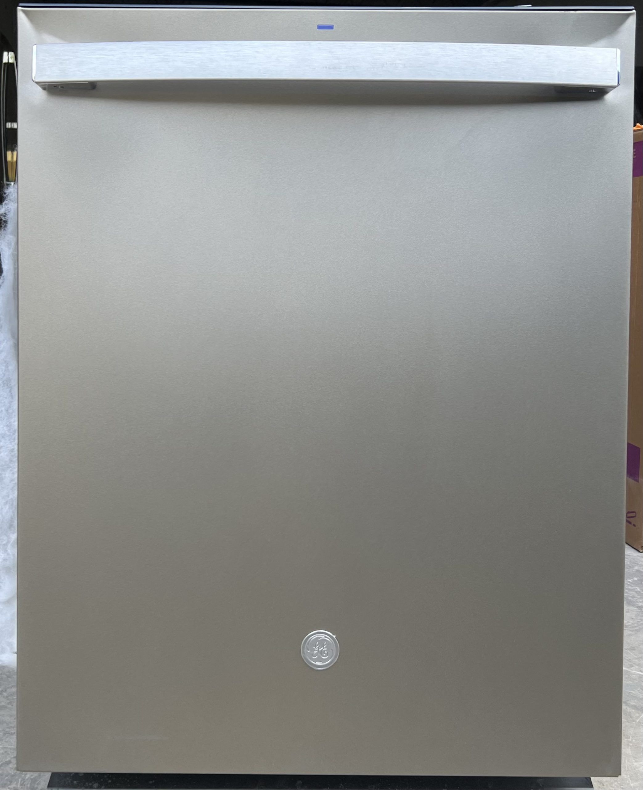 GE Dishwasher Built-In GDT670SMVES 00605 .