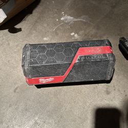 Milwaukee Bluetooth Speaker 