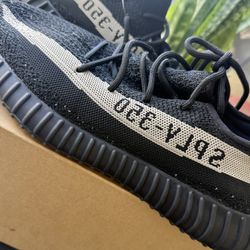 Yeezy350 Adidas Size 10.5