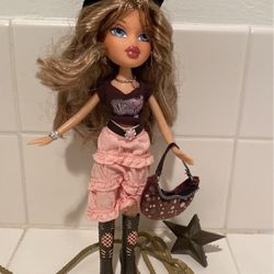 Bratz 2006 Rodeo Cloe Doll 