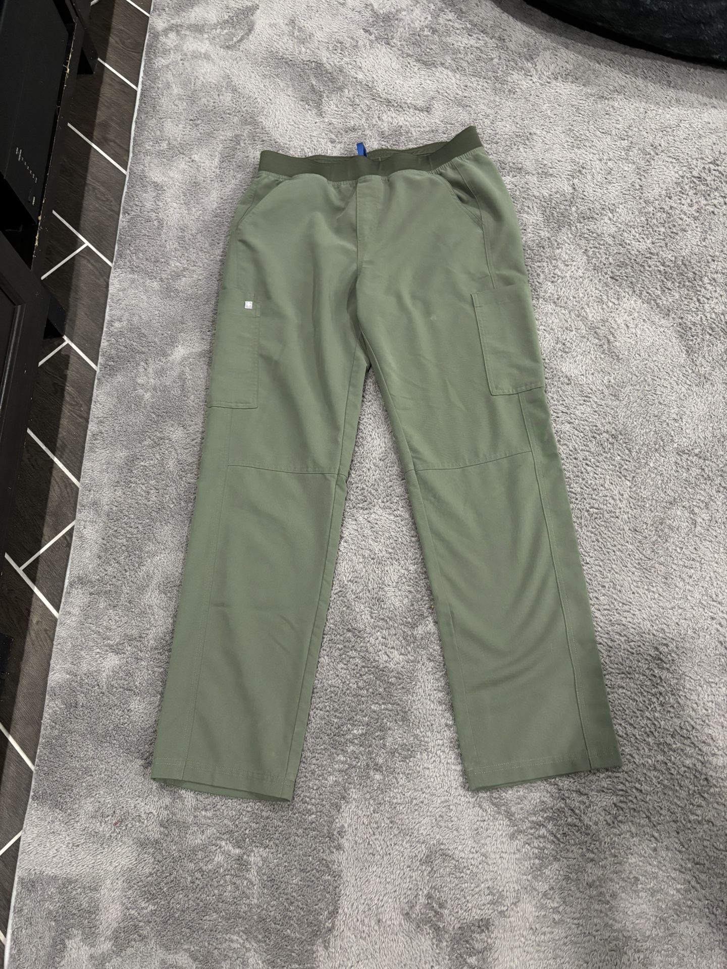 Large FIGS Moss scrub pants