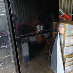 Working FRIGIDAIRE Refrigerator 