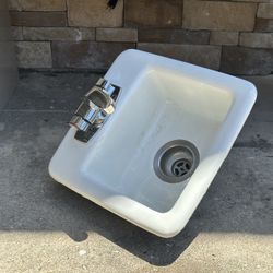Small Sink