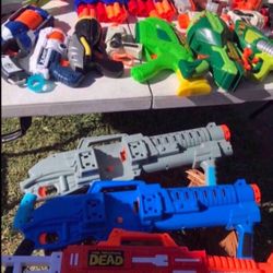 Bonche Grande De Nerf Guns And Assorted