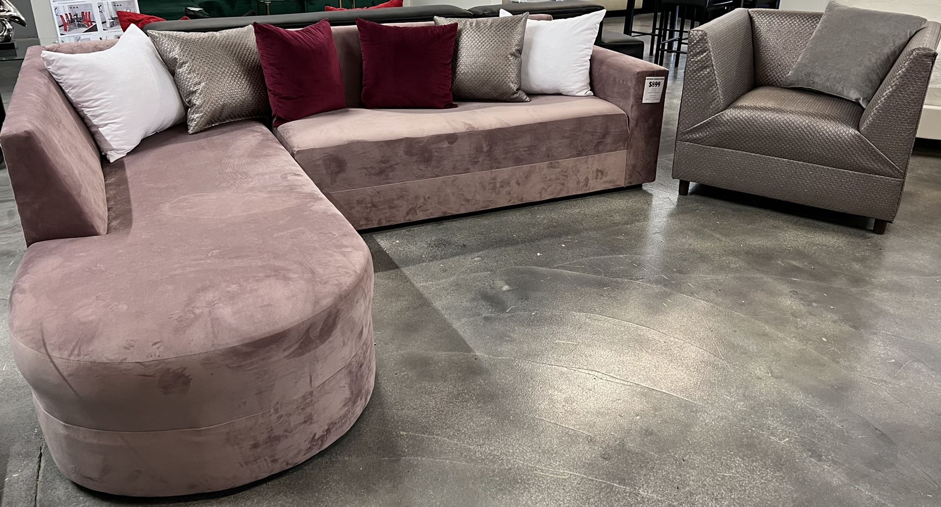 SECTIONAL SOFA WITH ROUND CHAISE