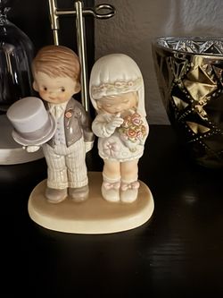       VTG. Collectable   Bride and Groom Porcelain 1988    