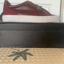 London Fog Memory Foam Sneakers