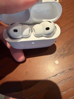 Apple AirPods Pro 3 Charging Case