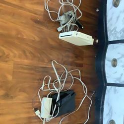 2 Wii’s, White Wii and Black Wii (READ DESCRIPTION BEFORE MAKING COMPLAINS)