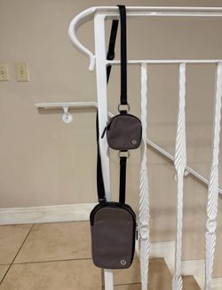 Lulu lemon purse