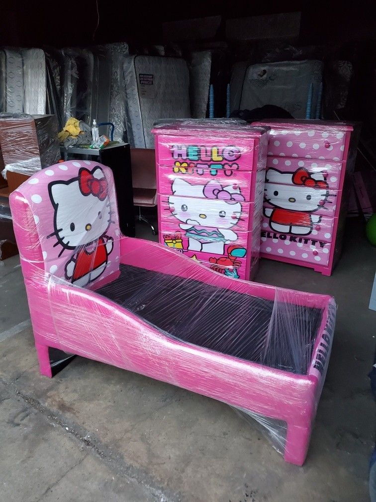 new hello kitty kids children cartoon bed special come visit our store in Paramount