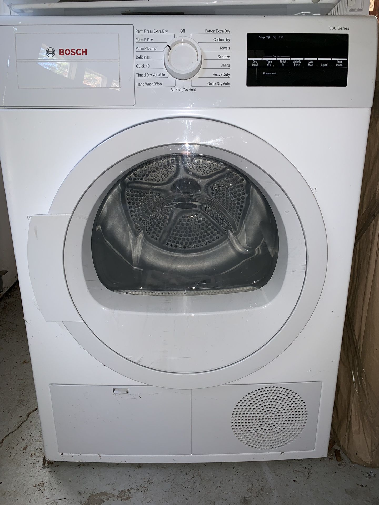 BOSCH 300 Series Brand new won’t last! Never used delivery available