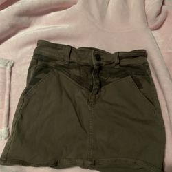 american eagle green camo skirt 