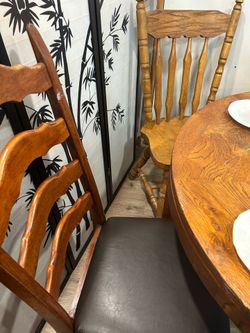 Table with 4 chairs