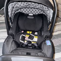 GRACO CAR SEAT WITH BASE 