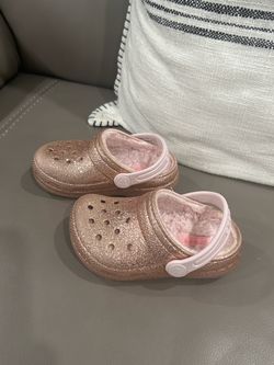 Crocs Glittering Rose Gold w/ liner **Located in Hanford**
