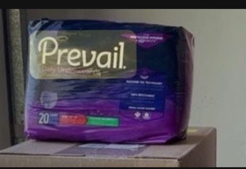 PREVAIL DIAPERS SIZE SMALL/m $6!!!20 In The Pack🤩🤩
