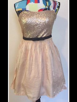 Forever 21 Women's Gold shimmer prom formal dress MEDIUM strapless!