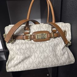 Michael Kors Hamilton Large Signature East West Tote Vanilla & Acorn