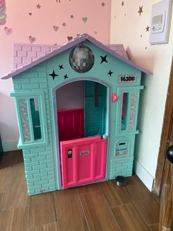 Kids playhouse