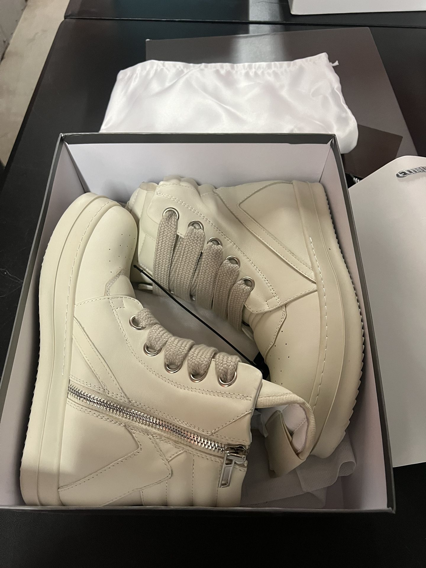 Rick Owen’s Sz Fits 8.5 To 9 Men’s 