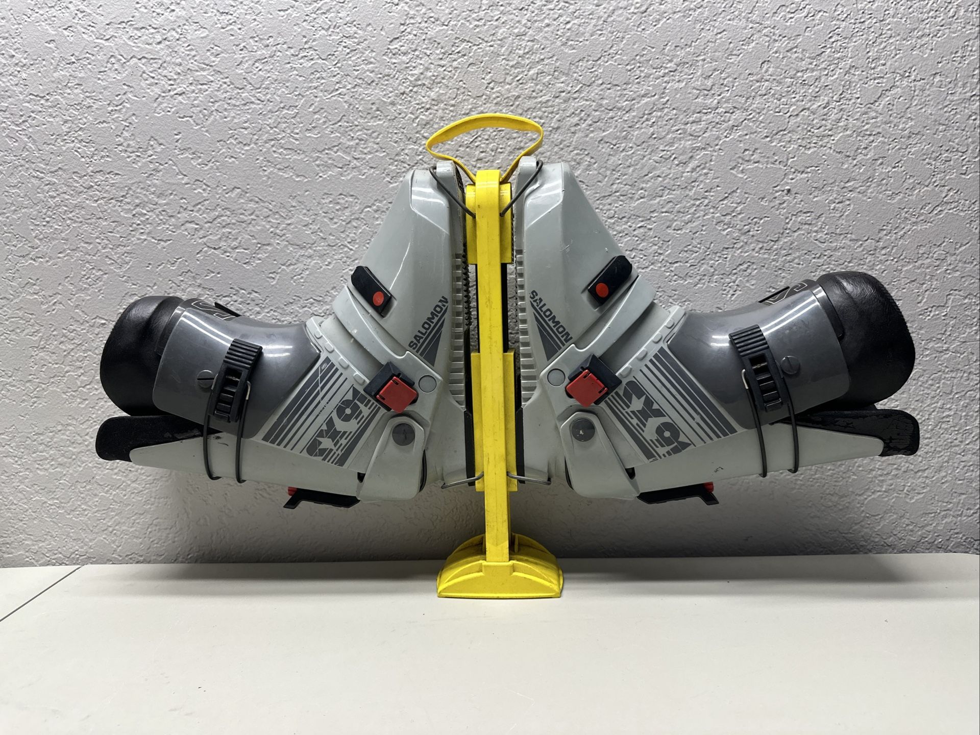 Vintage Salomon SX 91 Rear Entry Alpine Downhill Ski Boots Size 330mm Gray