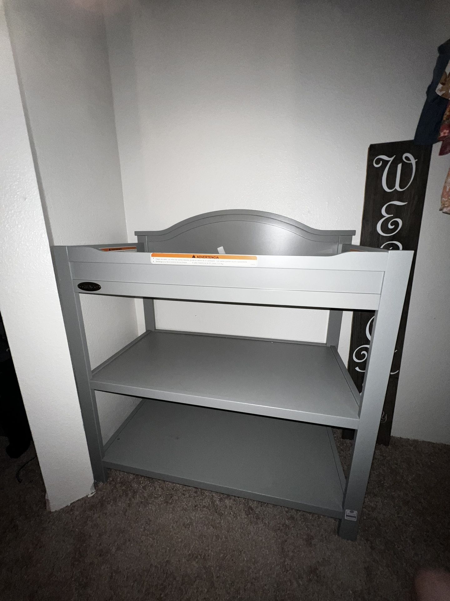 New Grey Graco Changing Table Two Shelf’s And A Changing Pad