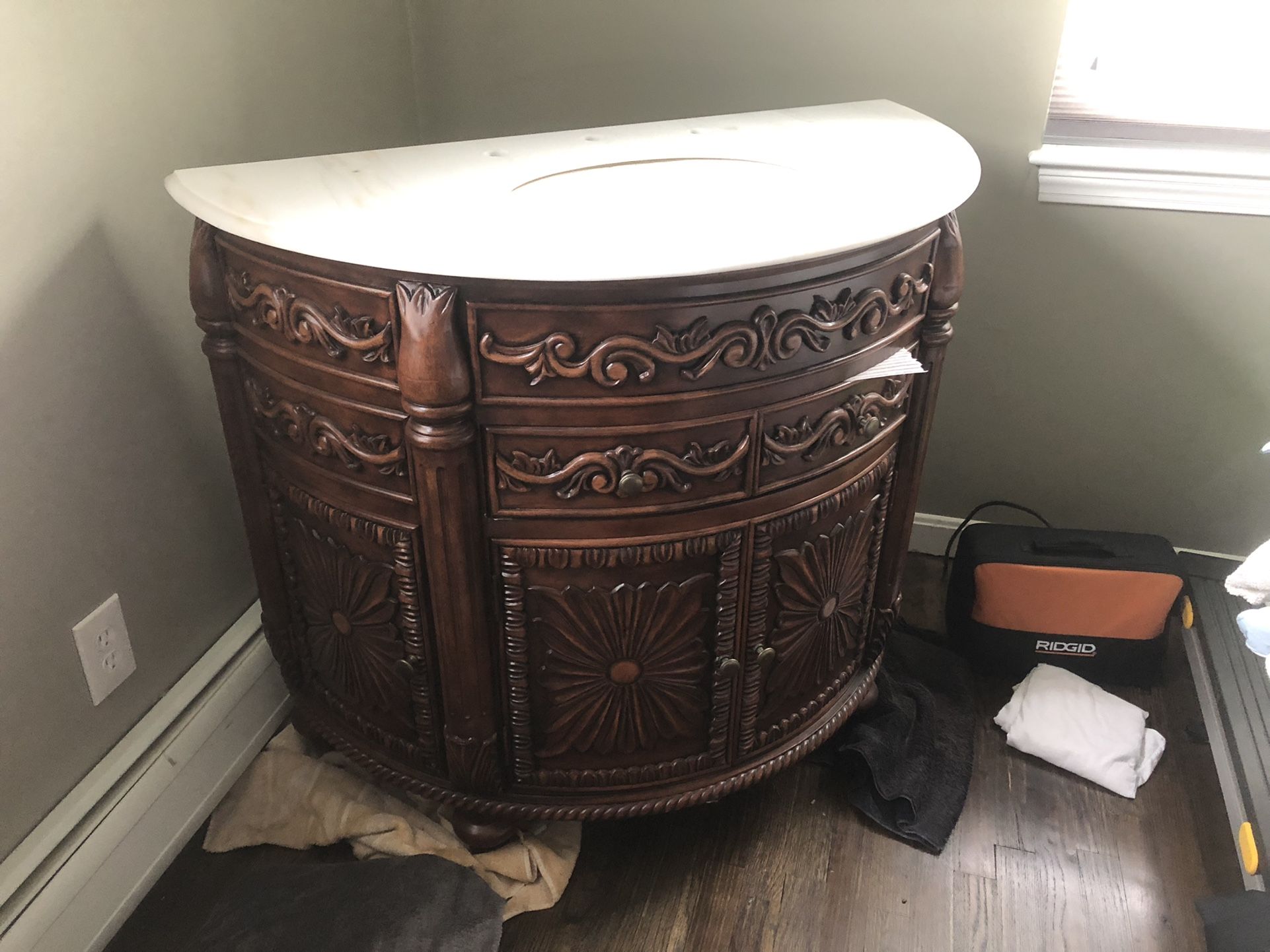 High End Vanity W/sink