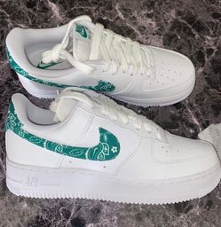 Green Nike Air Force Shoes NEW - Size 6 Men (7.5 Women)