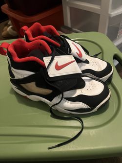 Men Deion sanders Nikes size 9