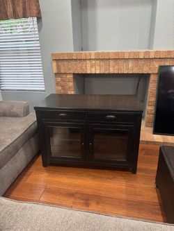 Tv stand