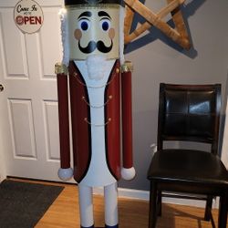 6ft Tall Nut Crackers 