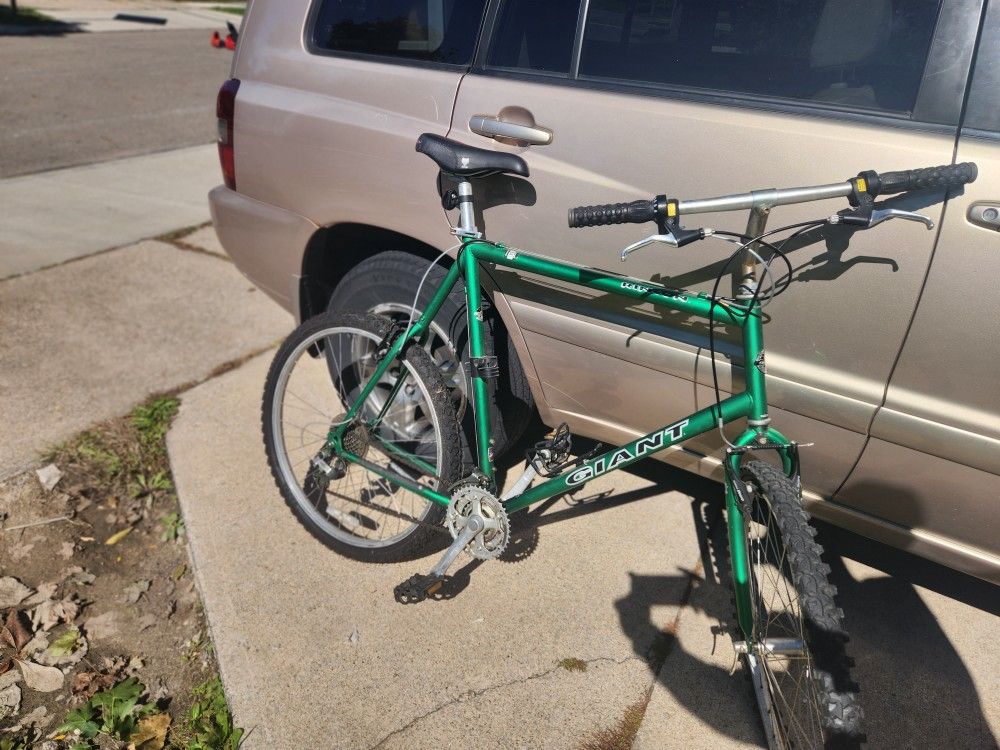 Giant Rincon Mountain Bike 