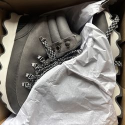 Brand New Sorel Women’s 9