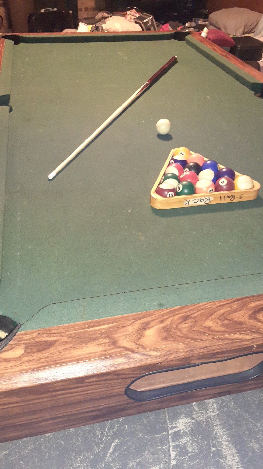 Pool table 250.00