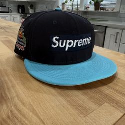 Supreme New Era fitted Hat