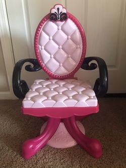 Salon chair for kids play