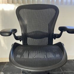 Herman Miller Aeron Size B 