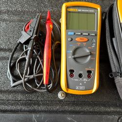 Fluke 1507 Insulation Tester With Case