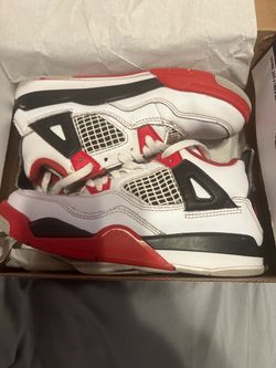 Air Jordan 4 Fire Red Sneakers