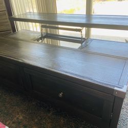 Coffee Table that Turns Into A Eating Table.