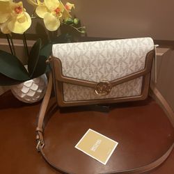 MICHAEL KORS Jessie Medium Logo NEW Crossbody  Bag Vanilla 