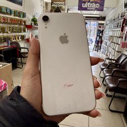 iPhone XR 64GB UNLOCKED✔️