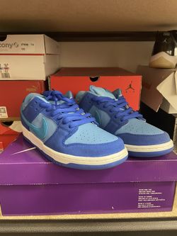 Nike SB Dunk Low ‘Blue Raspberry’ – Size 9.5.